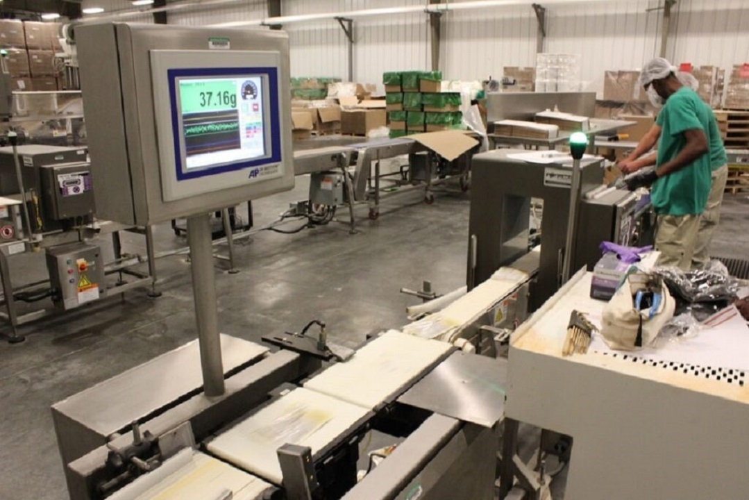 how-checkweighers-fit-into-your-end-of-line-systems-ap-dataweigh-inc